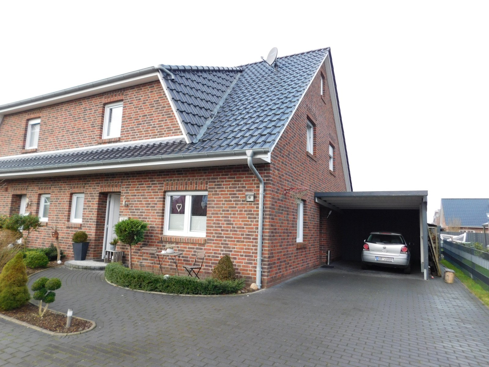 Foto WIESMOOR: Top-gepflegte Doppelhaush�lfte