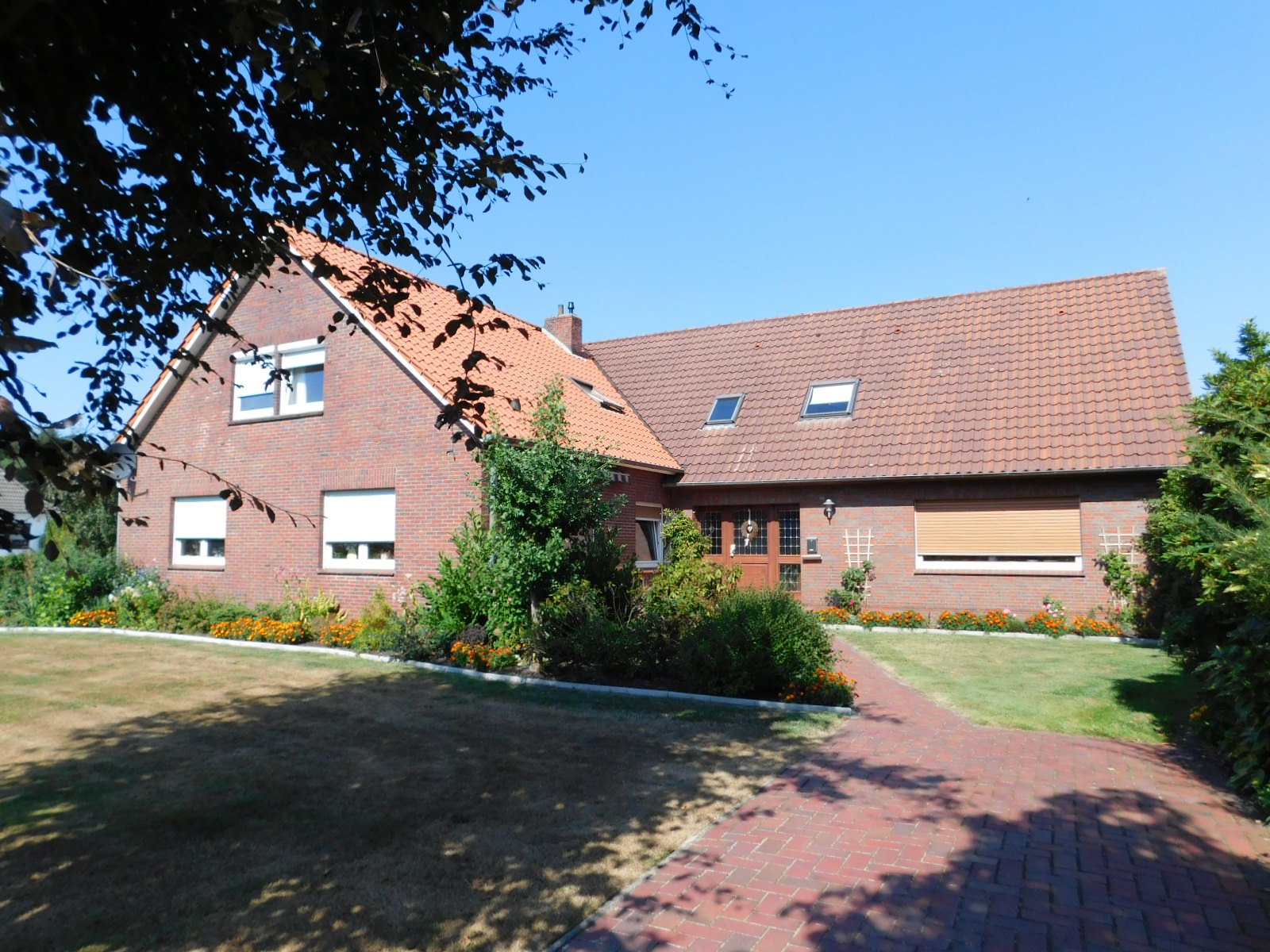 Foto WIESMOOR: Landhaus mit Einliegerwohnung