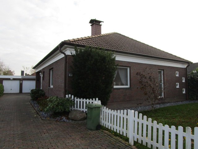 Foto WIESMOOR: Bungalowh�lfte