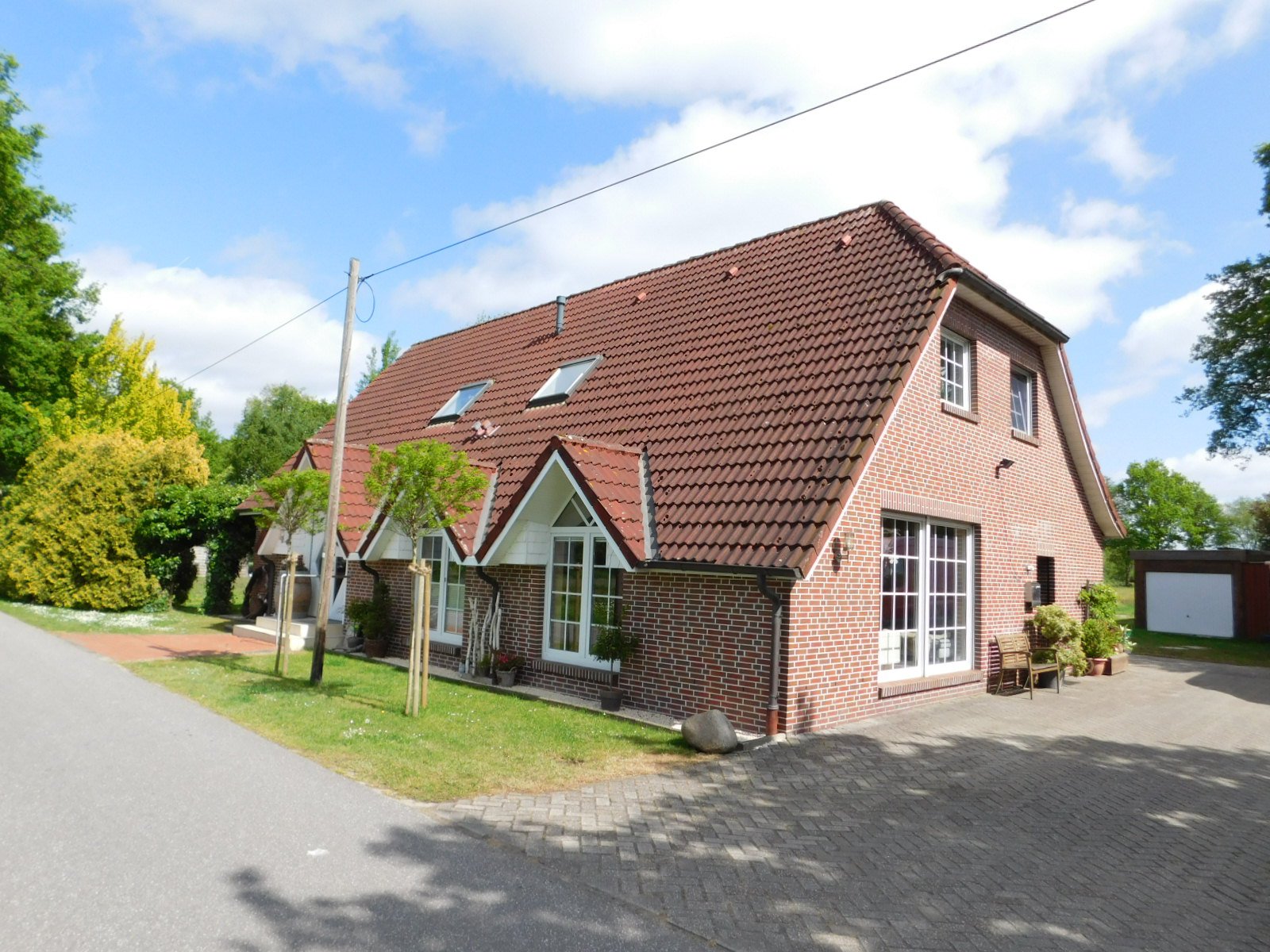 Foto STRACKHOLT: Landhaus mit Weide