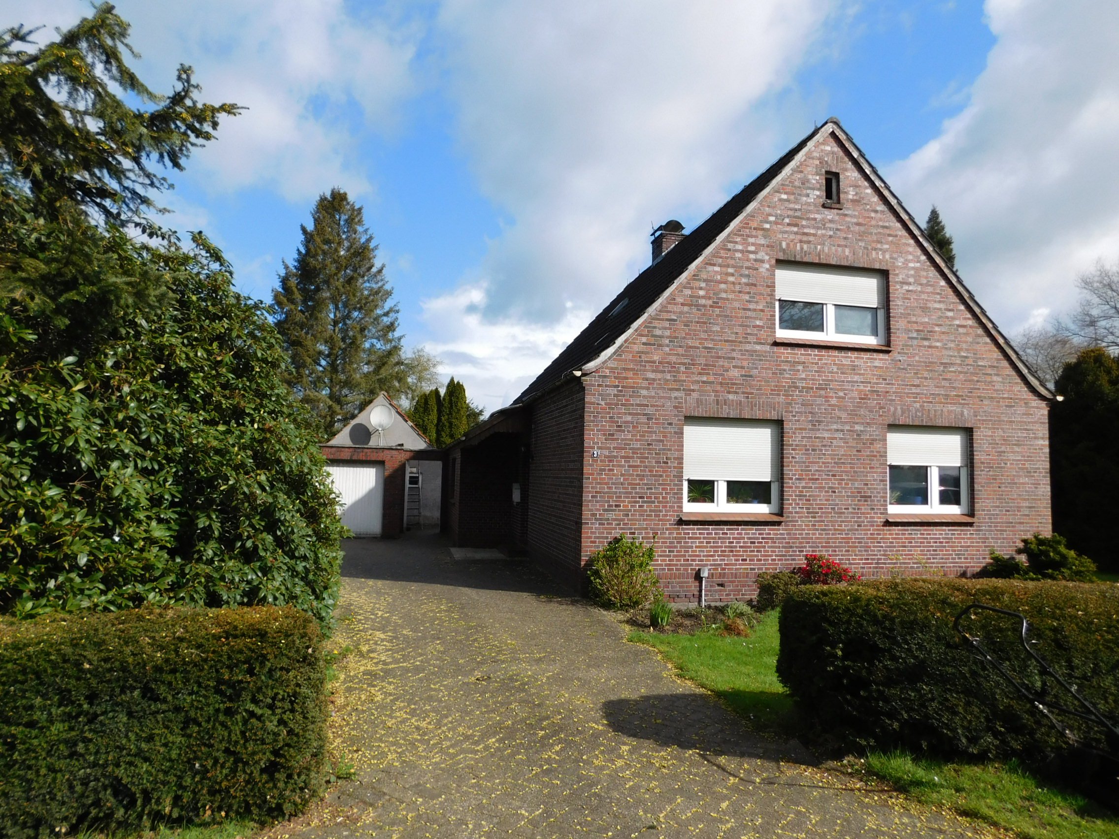 Foto WIESMOOR: Wohnhaus 