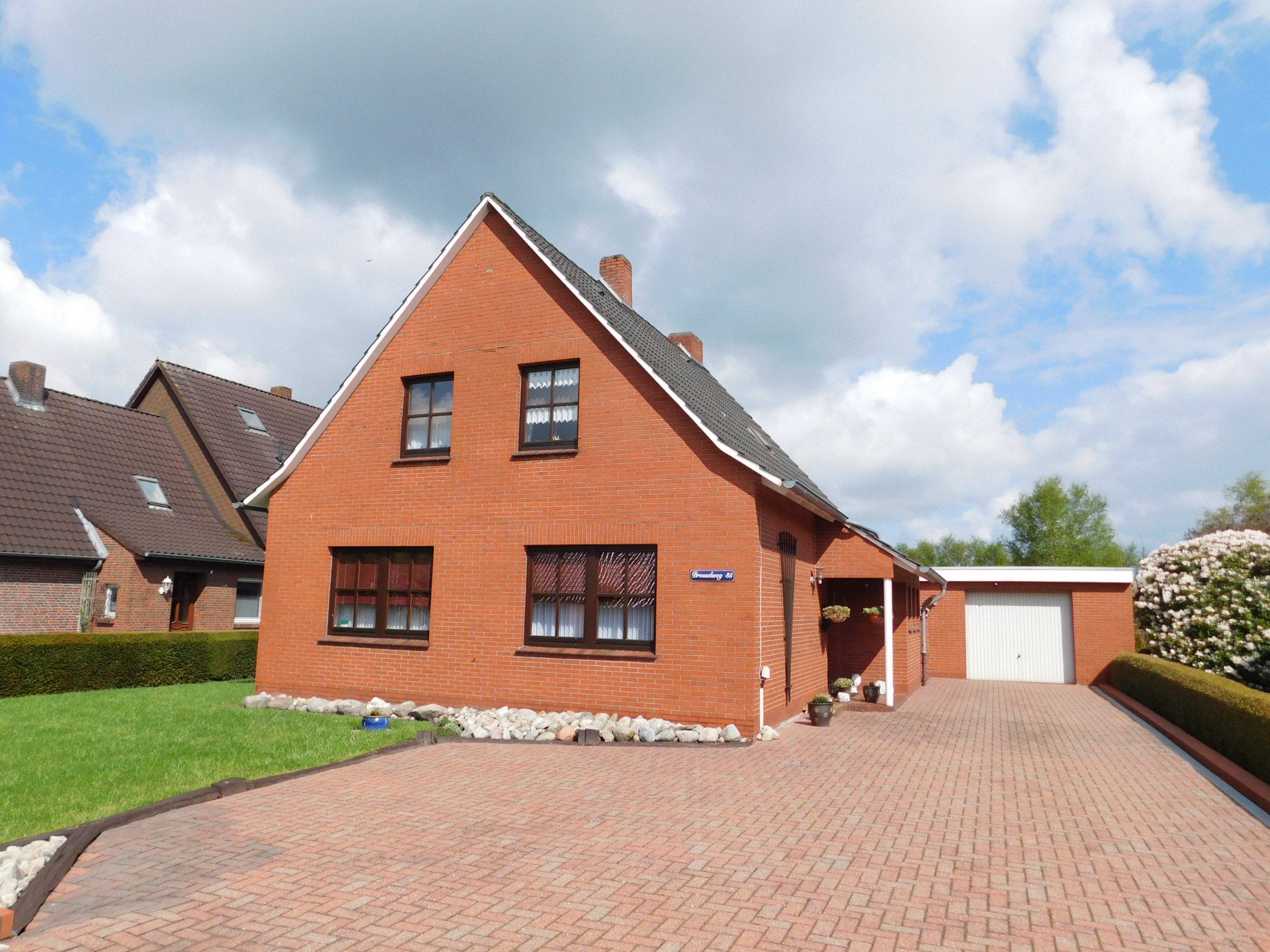 Foto WIESMOOR: Wohnhaus