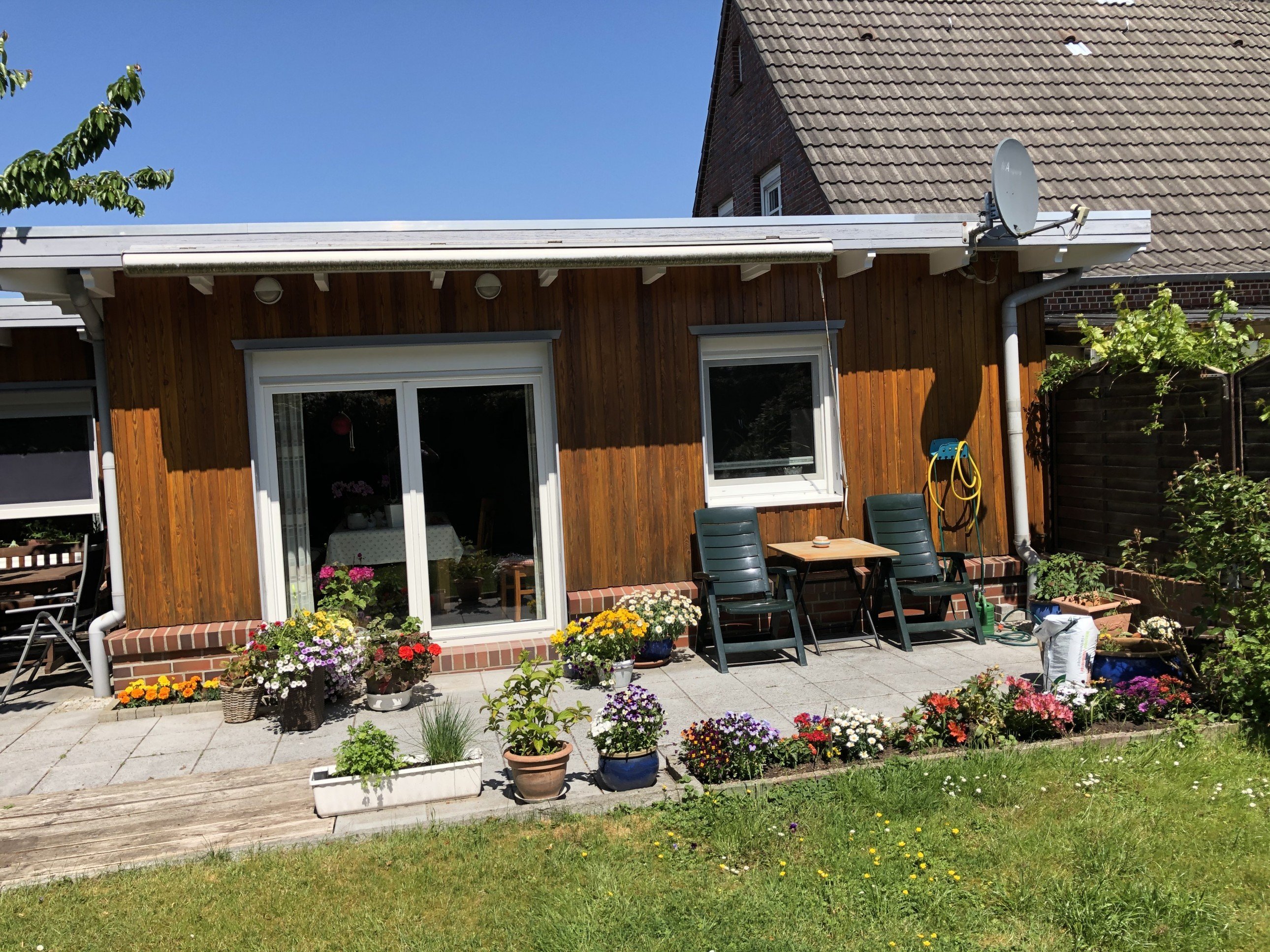 Foto WIESMOOR: Haush�lfte
