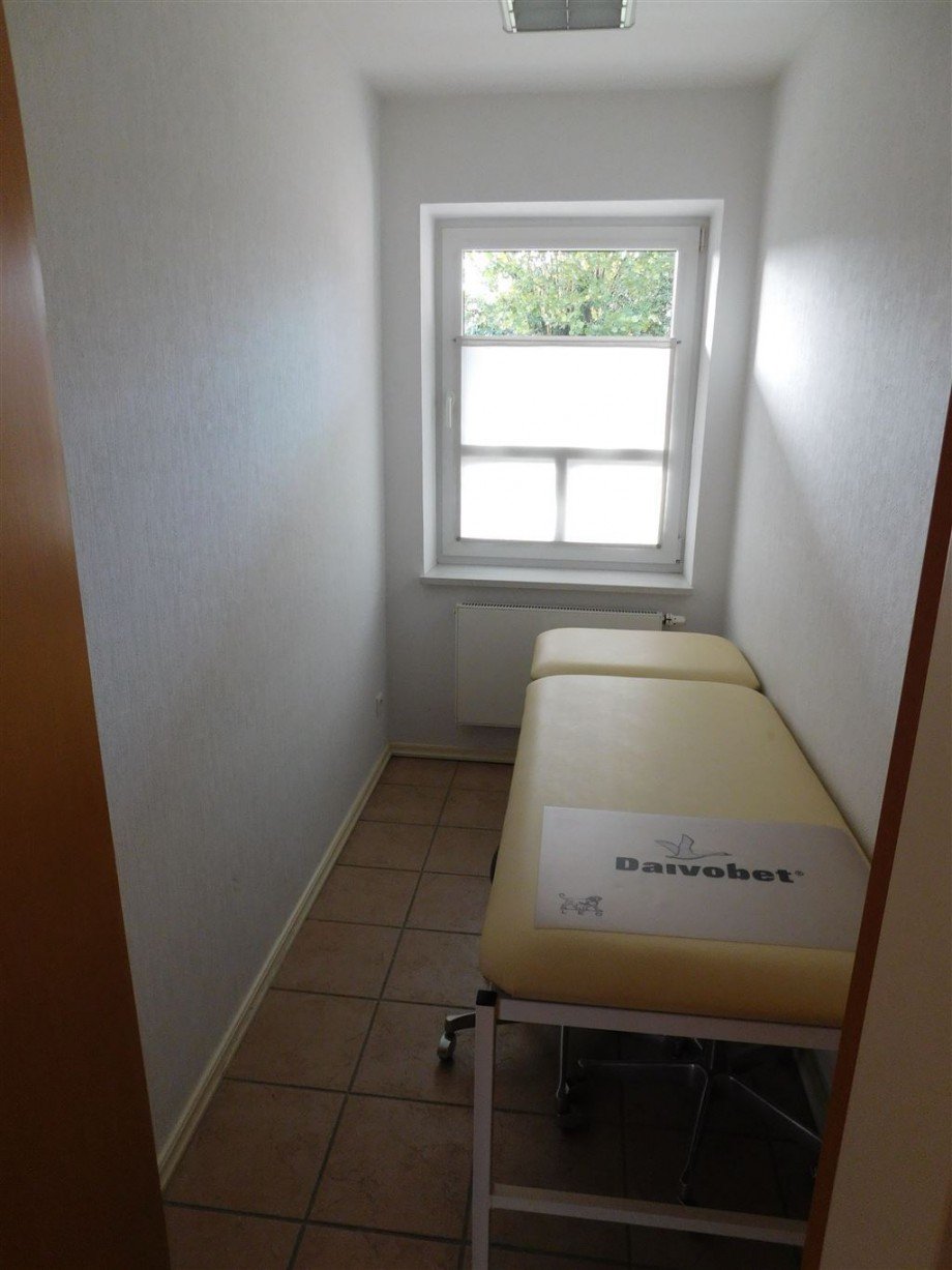 Kl. Zimmer B�ro / Praxis Wiesmoor